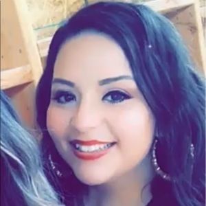 Meet your Posher, Gabriela